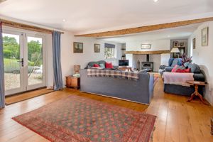 Sitting Room- click for photo gallery